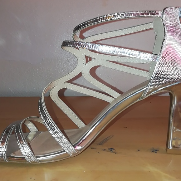 Metallic Cage Heels - Picture 3 of 4